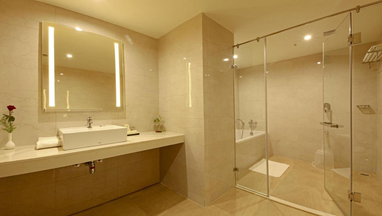 Goutham Grand Hotel Tenali Luaran gambar