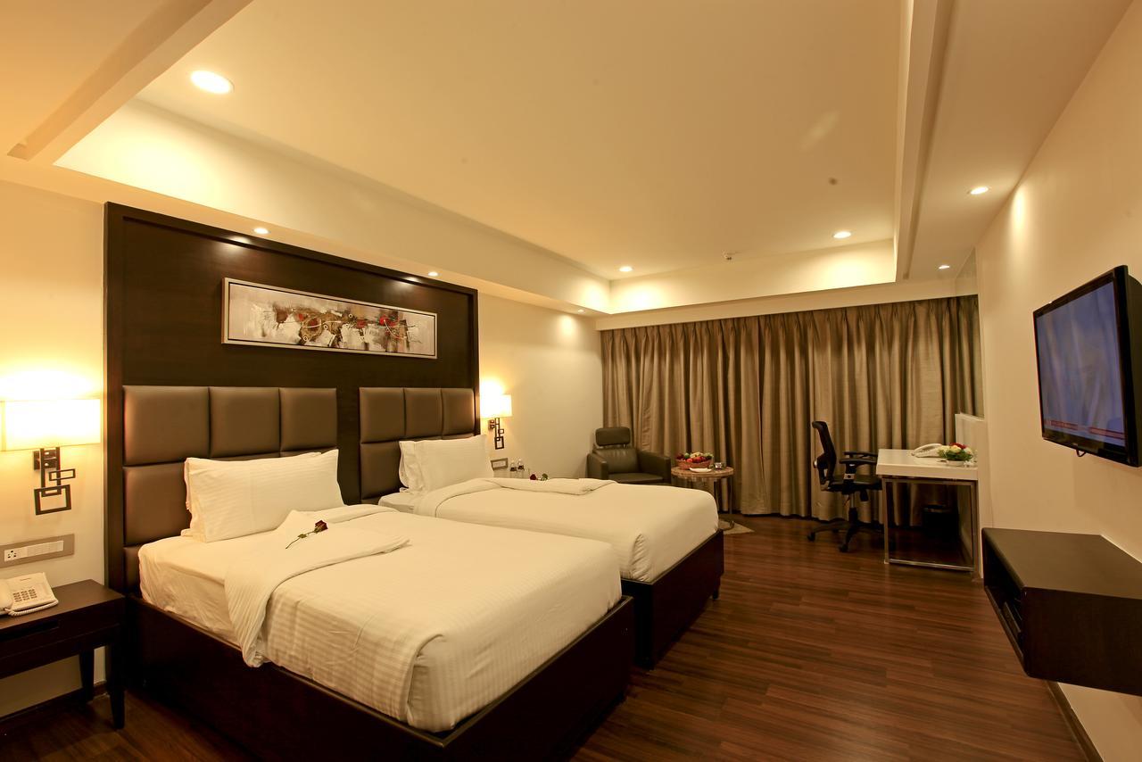 Goutham Grand Hotel Tenali Luaran gambar