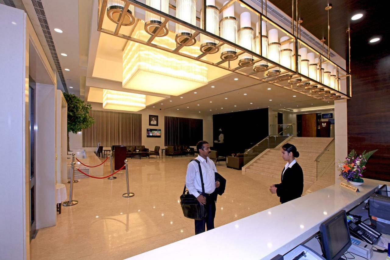 Goutham Grand Hotel Tenali Luaran gambar